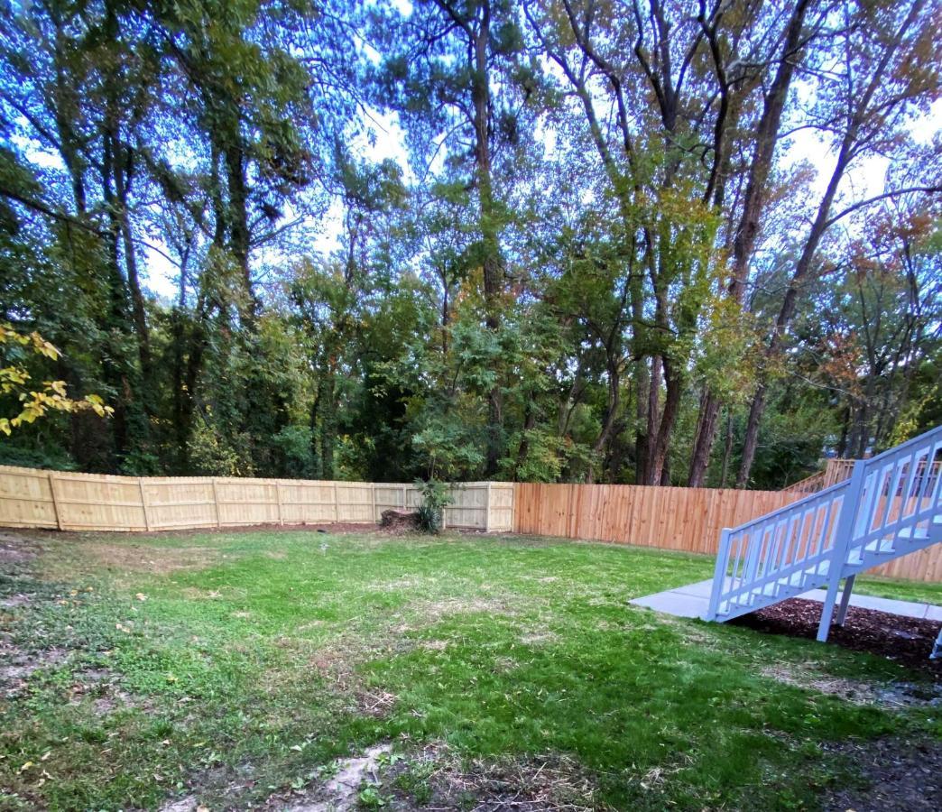 דורהאם Modern 3-Bedroom, Big Fence Yard, Pets Stay Free מראה חיצוני תמונה