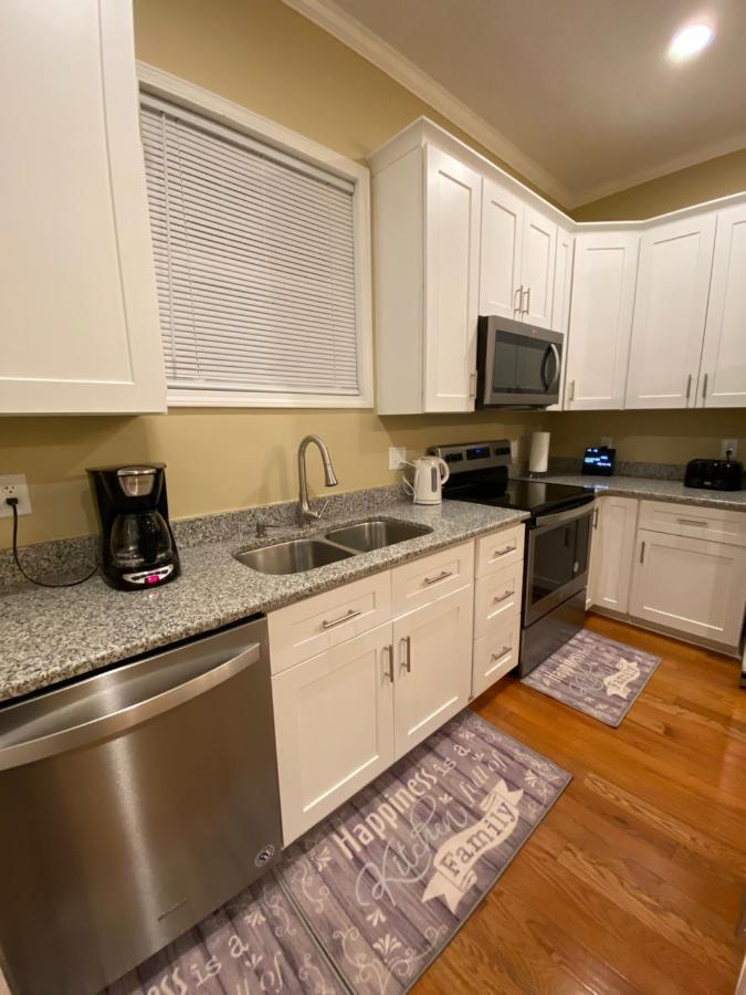 דורהאם Modern 3-Bedroom, Big Fence Yard, Pets Stay Free מראה חיצוני תמונה