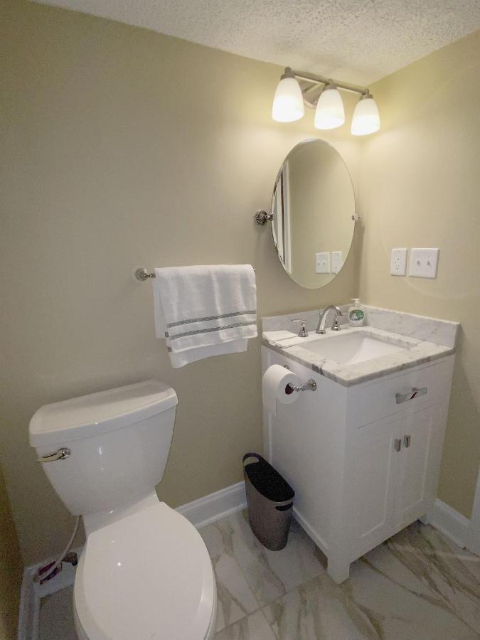 דורהאם Modern 3-Bedroom, Big Fence Yard, Pets Stay Free מראה חיצוני תמונה