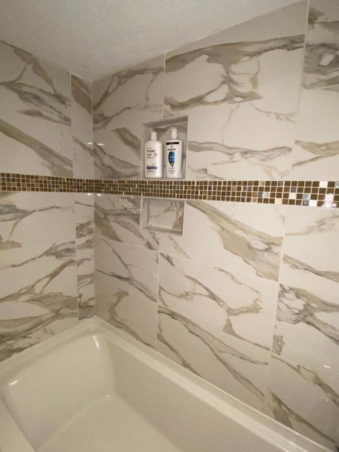 דורהאם Modern 3-Bedroom, Big Fence Yard, Pets Stay Free מראה חיצוני תמונה